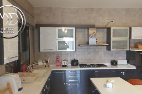 db920a46-d966-4cdf-b738-fe6e45ca9461 ن