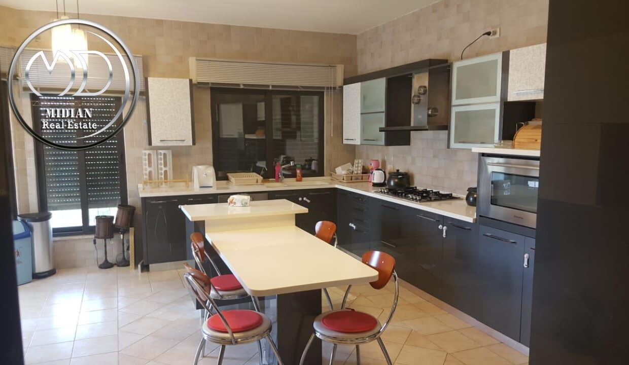 ffe60045-35d6-4e28-b05f-1782bd6895a5 ن