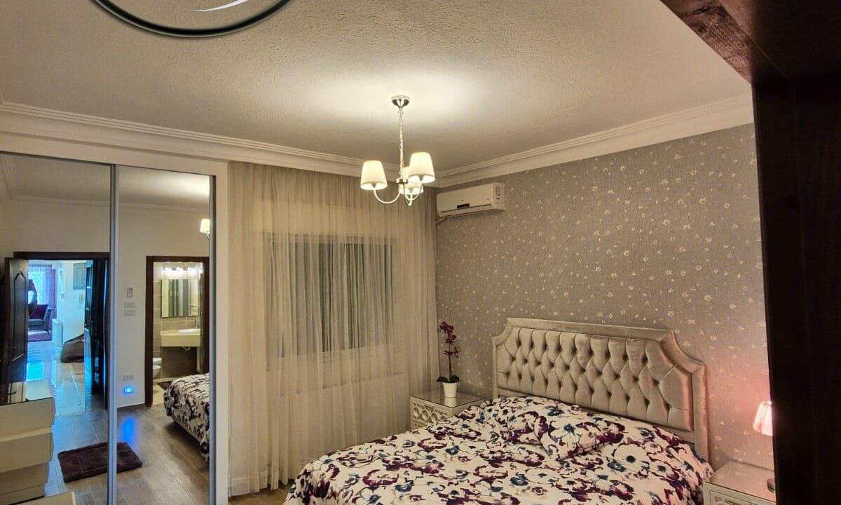 3a7b2fc6-70e3-4fab-802d-9e983138fb67 ن