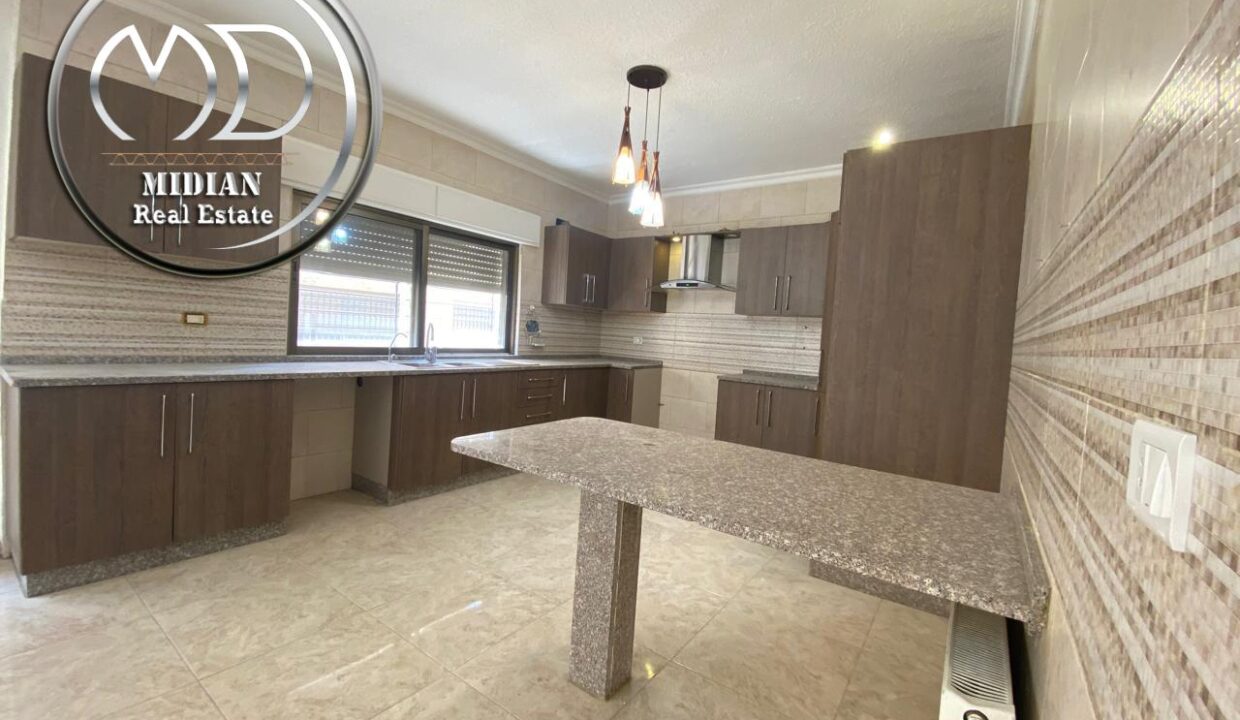 PHOTO-2025-08-12-12-45-03 ن