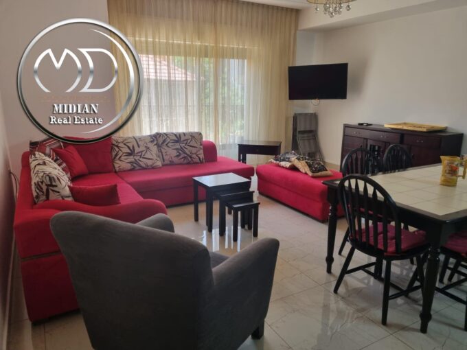 شقة مفروشة للايجار ام اذينة مساحة 80م طابق اول تشطيبات و فرش سوبر ديلوكس