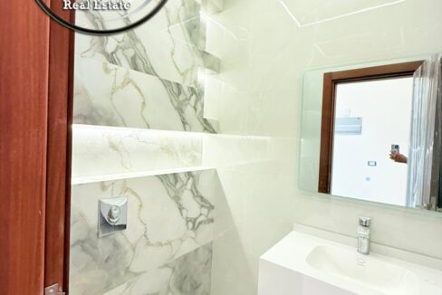 5f54964c-bb2c-4309-bdcb-dc8ebc17f6eb ن