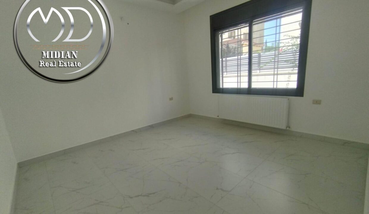 b793d048-423c-4dfb-b49a-b8e8c320503b ن