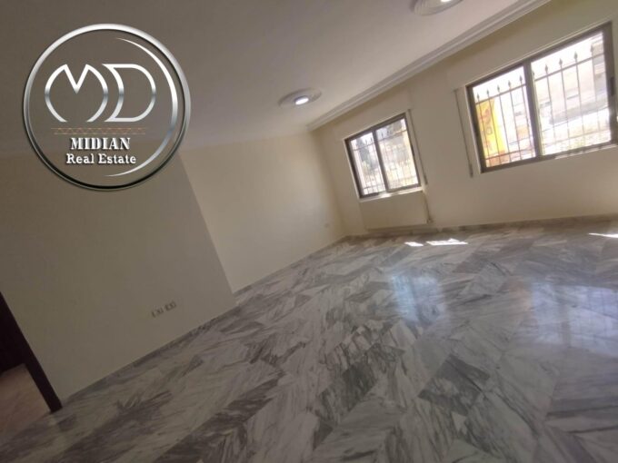 شقة للبيع ام السماق مساحة 130م طابق ثاني سوبر ديلوكس تصلح للاستثمار بسعر مميز جداً