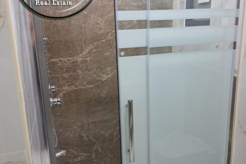 03feaa87-fce4-4aac-978c-e99f481d76fc ن