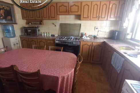 0f685600-4df4-4f1b-a330-7d38246cdfd3 ن