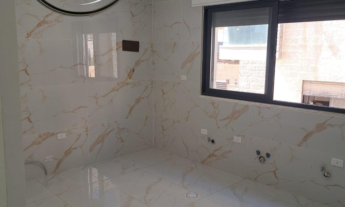 88103a29-da54-4225-b913-6dc1dbf9efc6 ن