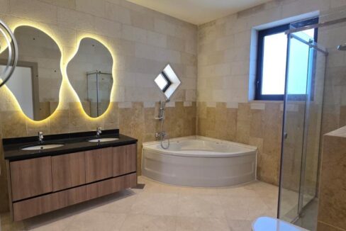 PHOTO-2025-11-25-17-33-05 ن