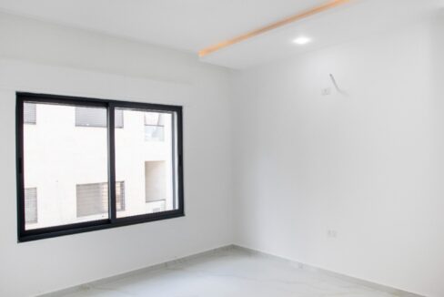 a9e340de-0817-4161-b502-b4711dd87a4c ن