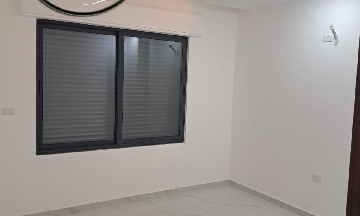 ae69b657-cae8-4609-812a-cdaf15924745 ن