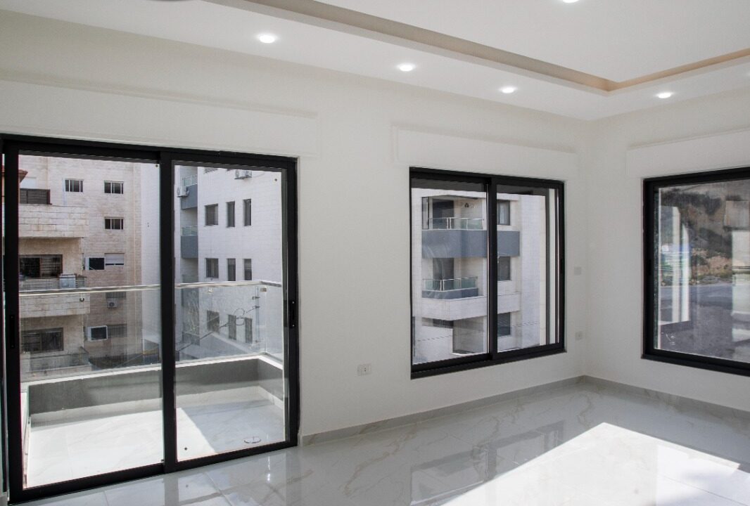 b209a5b9-4dc4-4476-97cb-69a623a8ee2e ن