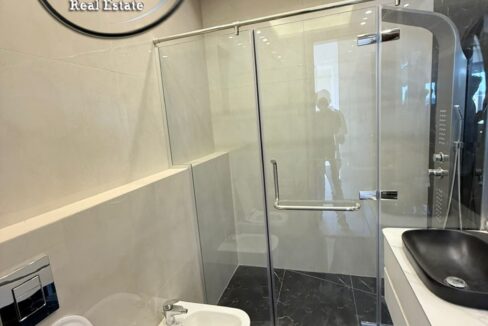 ec52c656-41be-459f-8f2f-72e33bf16f9f ن