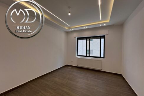 53dc87cd-38b2-4fbe-8d0f-083f6c82f982 ن