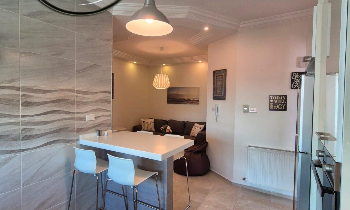 6fea80d5-128c-4ebc-a56a-28b99b25c2d9 ن