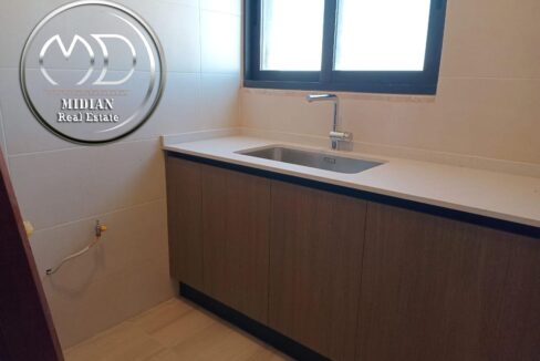 76d474d9-39cf-4004-82ee-fe6760ff3b7f ن