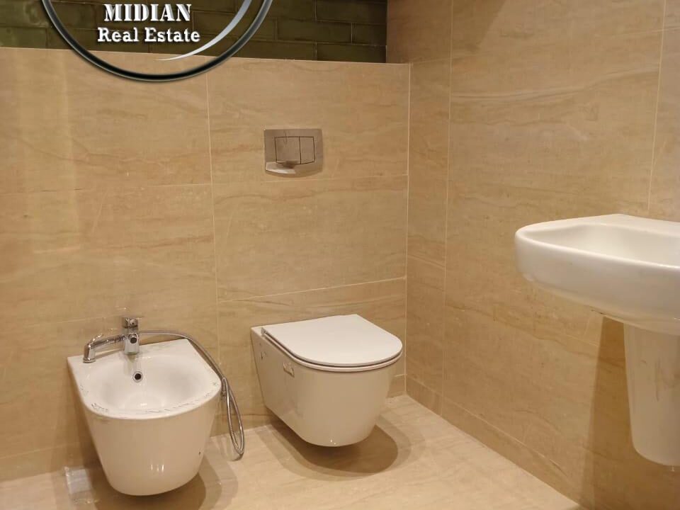 b7945832-8a41-4055-9933-4bf1a98a4fd5 ن