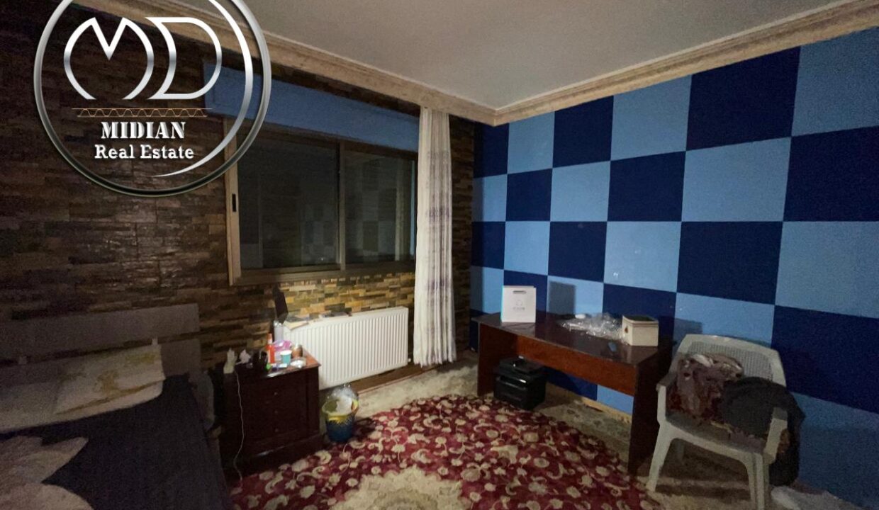 bb05d19d-94bd-4f04-bcd7-a4f474e1c03d ن