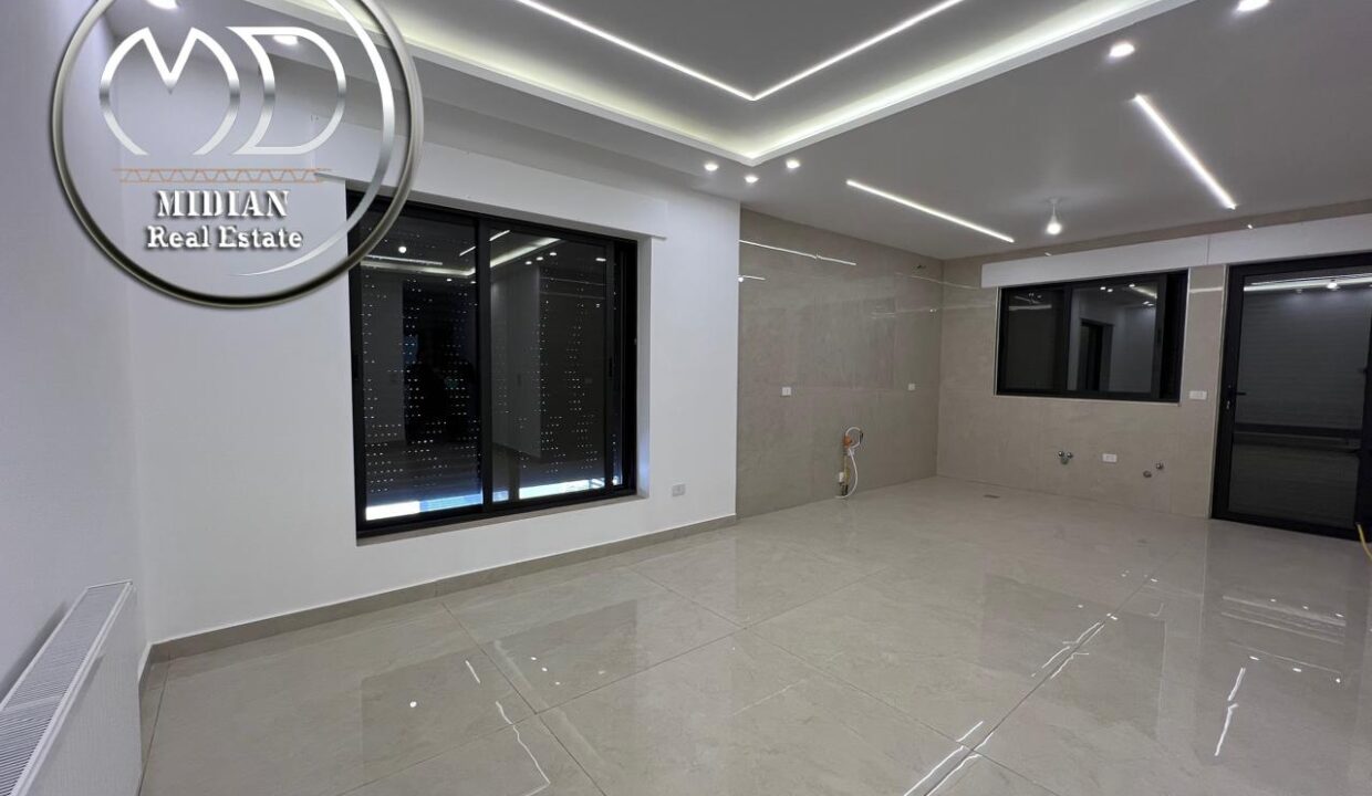 dec12adc-380b-42ab-8dbb-610cef09b727 ن