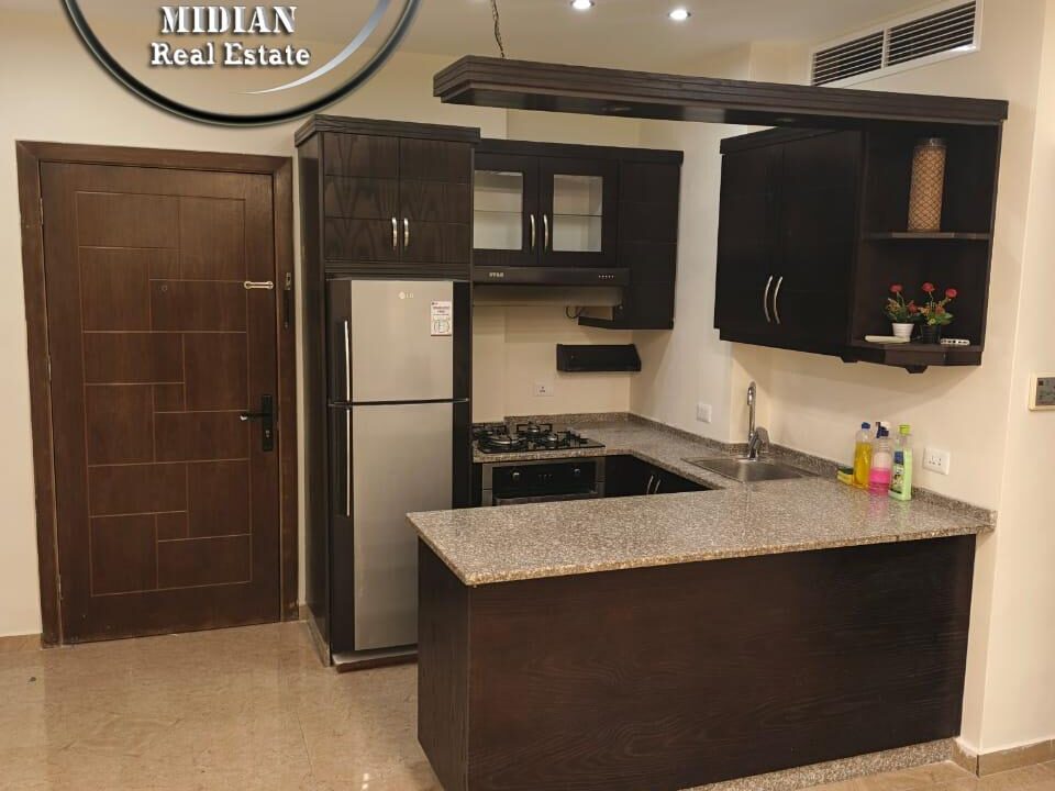 e06bb3e3-5f22-4567-a249-afae4938f0ea ن