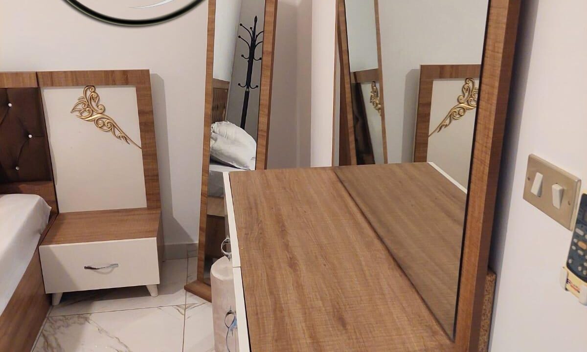 e8bc448a-fe5f-4b55-a3e3-744761412e19 ن