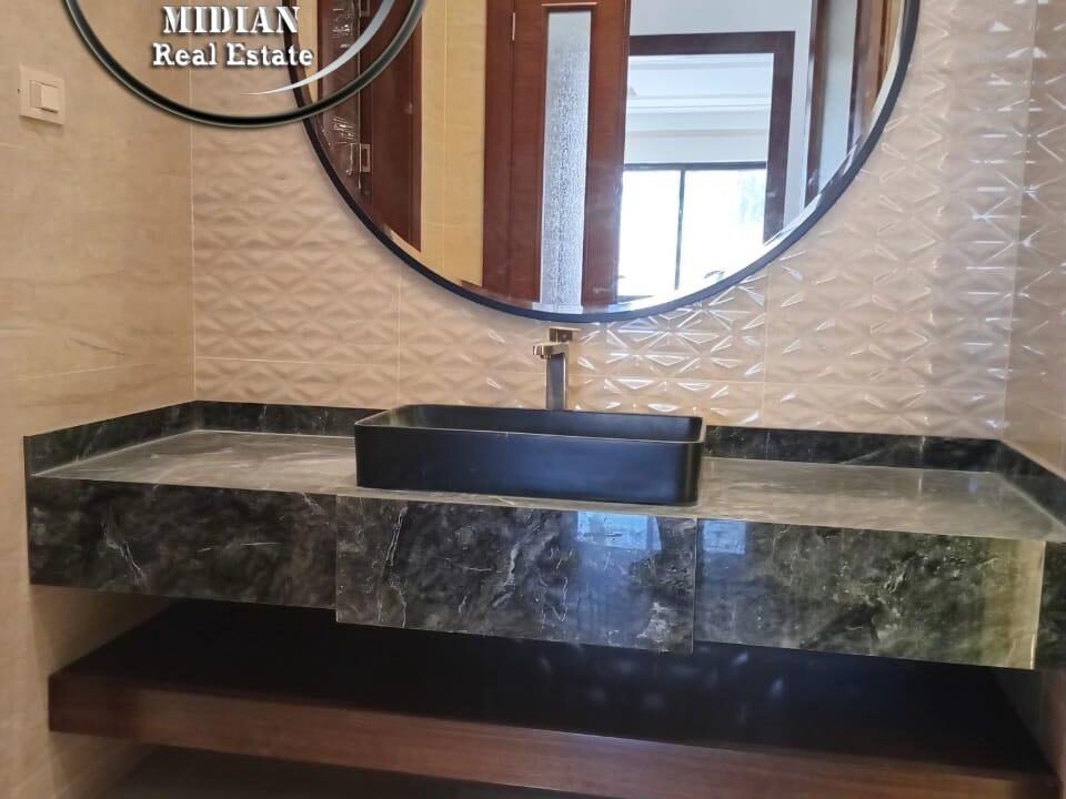 ef20d69c-60e6-4d1d-bedd-31abdd36a991 ن