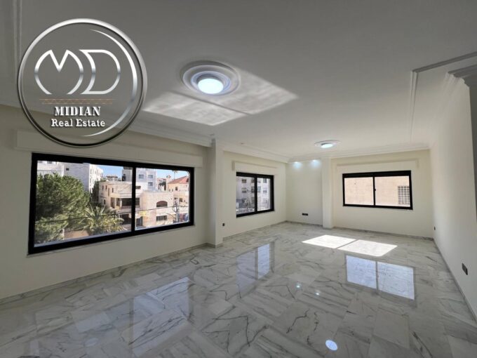 شقة طابقية فارغة للايجار الصويفية مساحة 280م 4 نوم طابق ثاني تشطيبات ديكورات عصرية فاخرة اطلالة جميلة