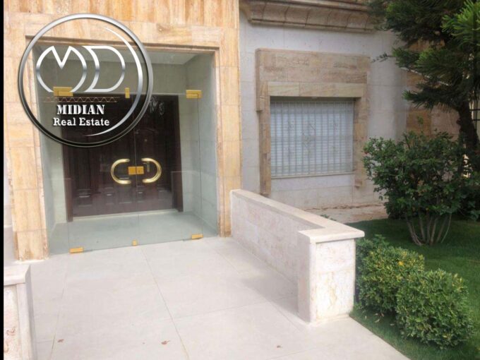 شبه فيلا شقة أرضية فاخرة للايجار في أجمل مواقع دير غبار مساحة 300م مع تراسات و حدائق 350م تصلح للأجانب و الهيئات الدوبلوماسية