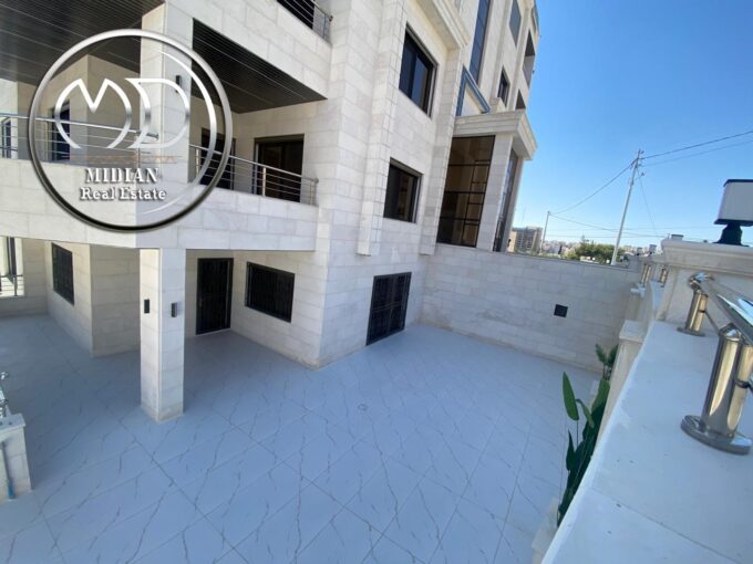 شقق شبه أرضي جديدة للبيع ضاحية الرشيد مساحات 210م مع تراسات و حدائق تشطيبات سوبر ديلوكس بأسعار مميزة