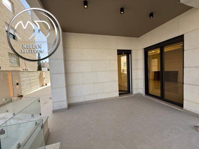 شقة أرضية للبيع دير غبار مساحة 185م مع ترس و حديقة 200م تشطيبات وديكورات سوبر ديلوكس جديدة لم تسكن