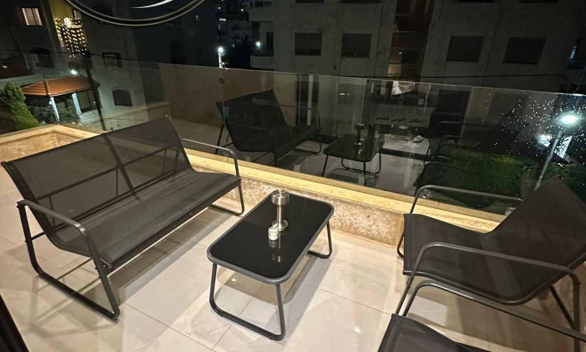 a9f33770-08d4-4e63-8984-00b53774cda6 ن