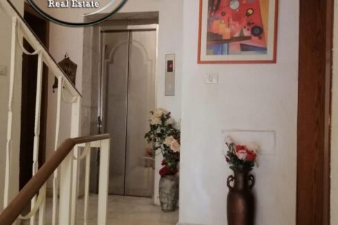 1b5e2f7d-29dd-49ca-8175-b143b3e0808b ن