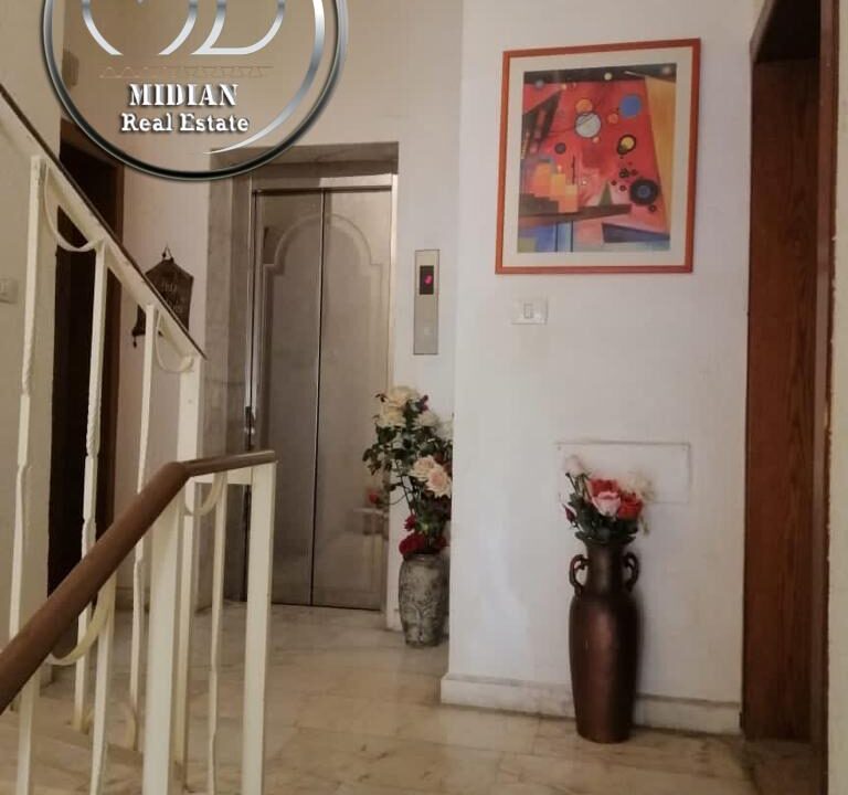 1b5e2f7d-29dd-49ca-8175-b143b3e0808b ن