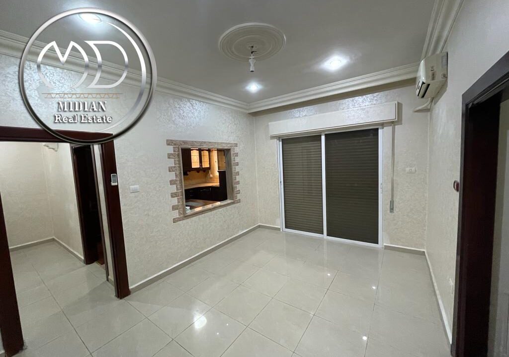 5b6d46f9-6f6c-4856-8da3-d2324a33b9cb ن