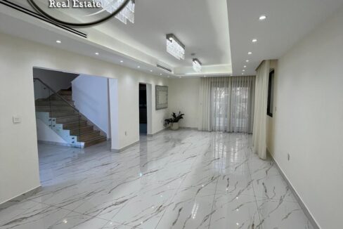 PHOTO-2026-04-12-17-00-44 ن