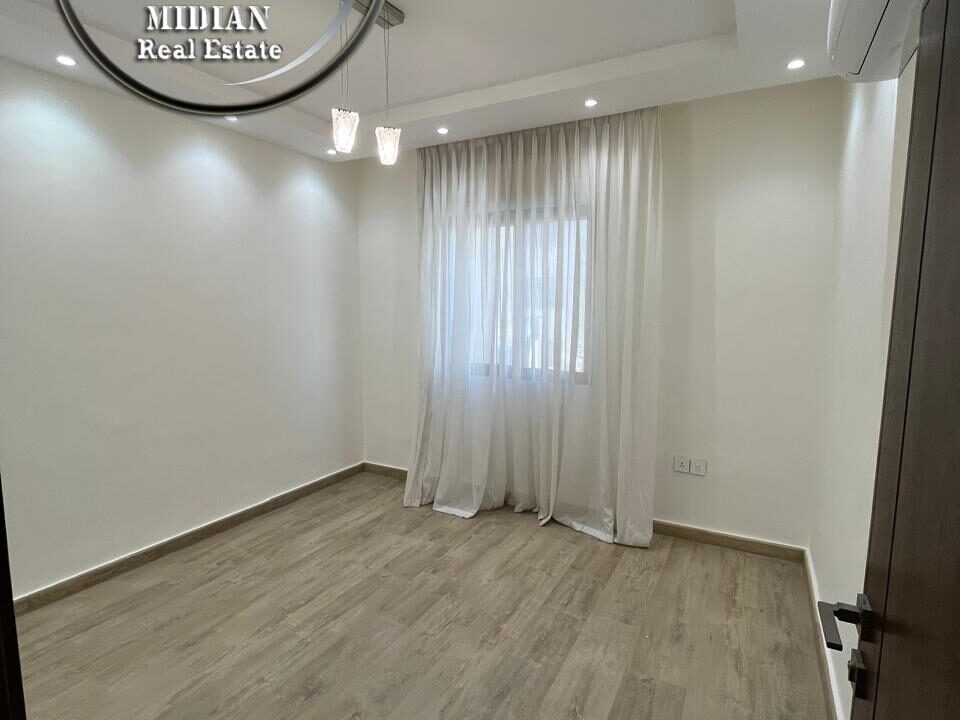 PHOTO-2026-04-12-17-02-11 (4) ن