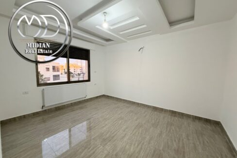 c6bb4b99-fcaf-439d-a220-11eb8a6cfb4b ن