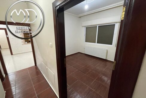 e9bc39df-b9e3-4c1a-ac83-8a2b4e2c86bd ن