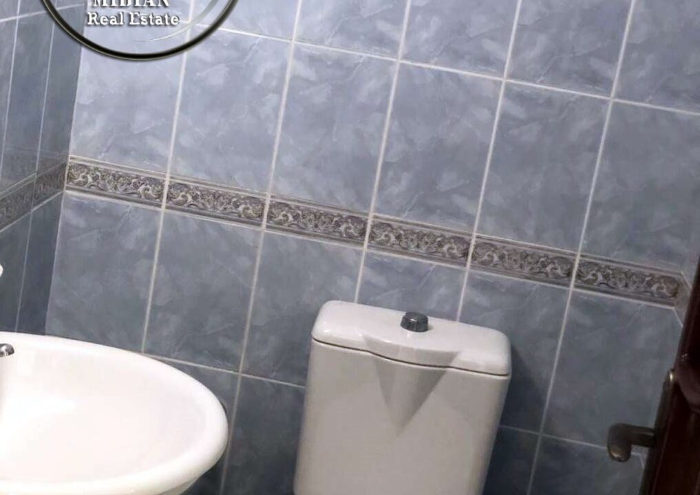 0bf792851e8f45e6c171a3b6c14b4f646ae320e40134b668b31c58c302dcbec6.jpg