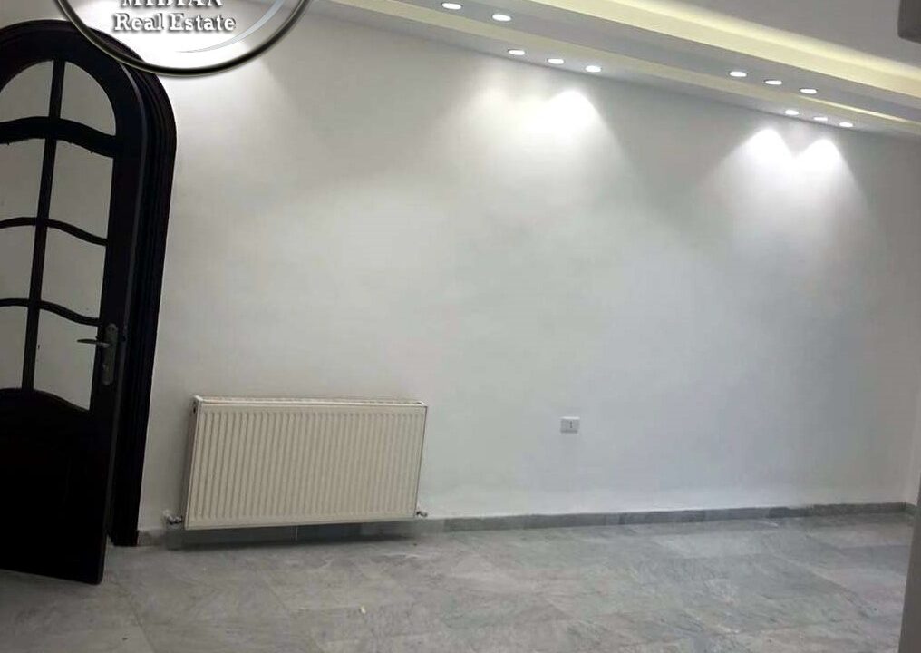 9ac80f41763ed4696bbc7a811976059535d763f26de2a4f67fa4b8d790beb971.jpg